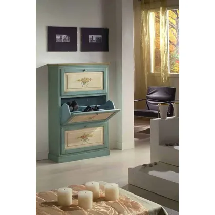 Zdjęcie Szafka na buty z 3 klapkami ozdobiona jasnoniebieskim wykończeniem, białymi panelami i detalami w kolorze ochry - Zanini