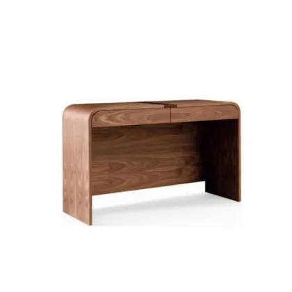 Picture A solidly made York dressing table with a leather insert