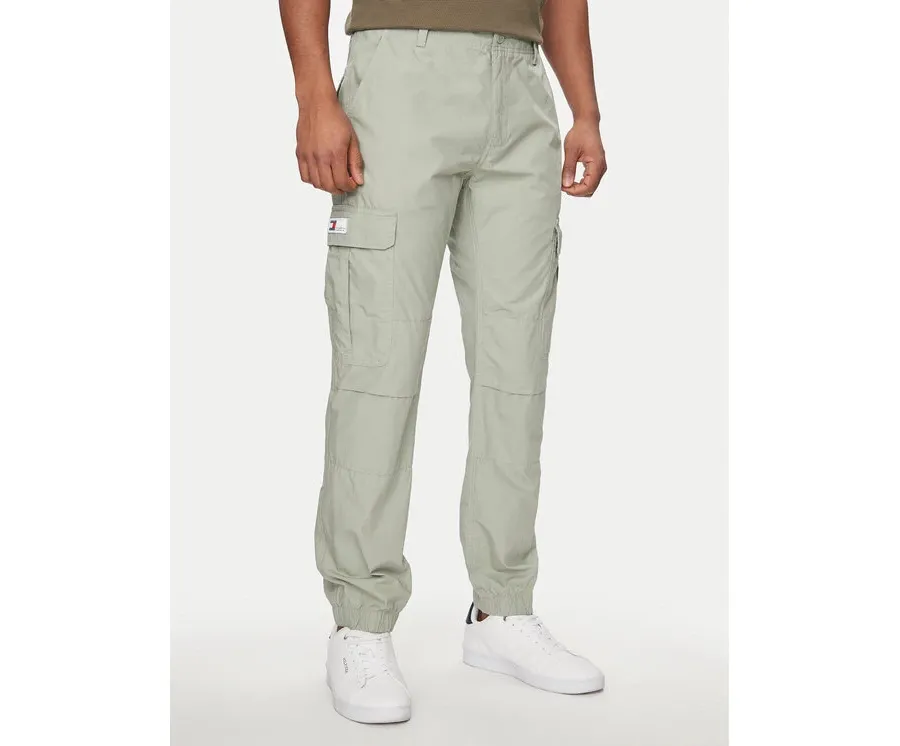 obrazek 1 Tommy Jeans Joggery Ethan DM0DM18342 Szary Regular Fit