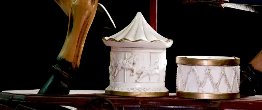 obrazek 4 Ceramiczny słoik złoty bębenek - Virginia Casa