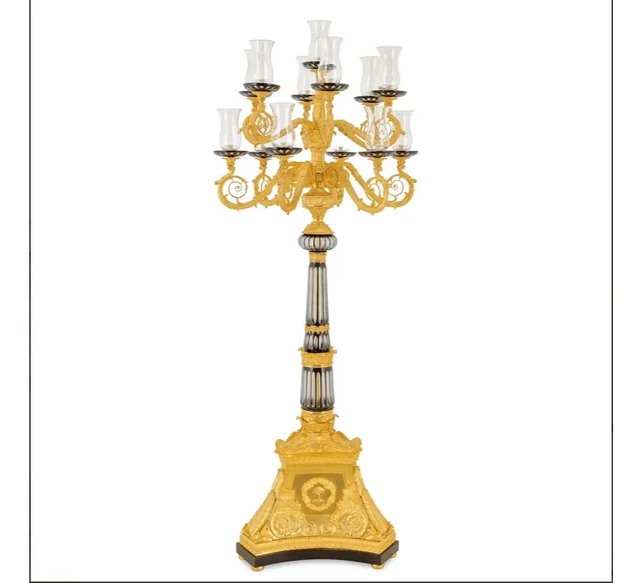 obrazek 1 Piękna mosiężna lampa w kształcie świecznika ze szlifowanym czarnym kryształem