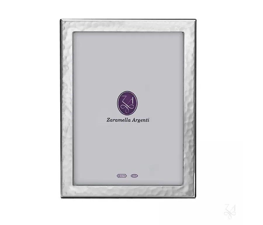 obrazek 1 Unikalna ramka na zdjęcia 10×15 cm ze srebra - Zaramella Argenti