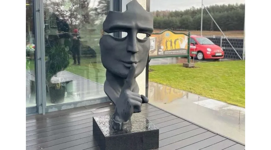 obrazek 1 Ogromna rzeźba Maska do ogrodu - 220 cm