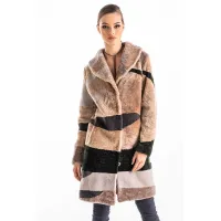 Picture Feminine and elegant merino fur coat - A&A Vesa