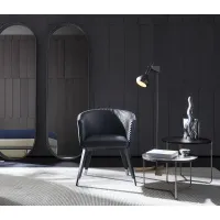 Picture An original designer chair with a unique character – Mascheroni