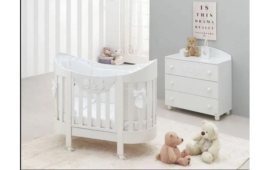 obrazek 1 Owalne włoskie łóżeczko dla niemowlaków - Italbaby