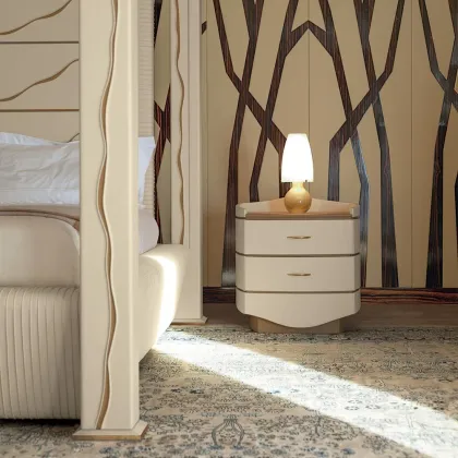 Zdjęcie Wyjątkowa mała komoda z drewna w całości tapicerowana skórą – Mascheroni