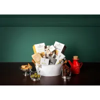 Zdjęcie Piękny kosz delikatesowy na prezent