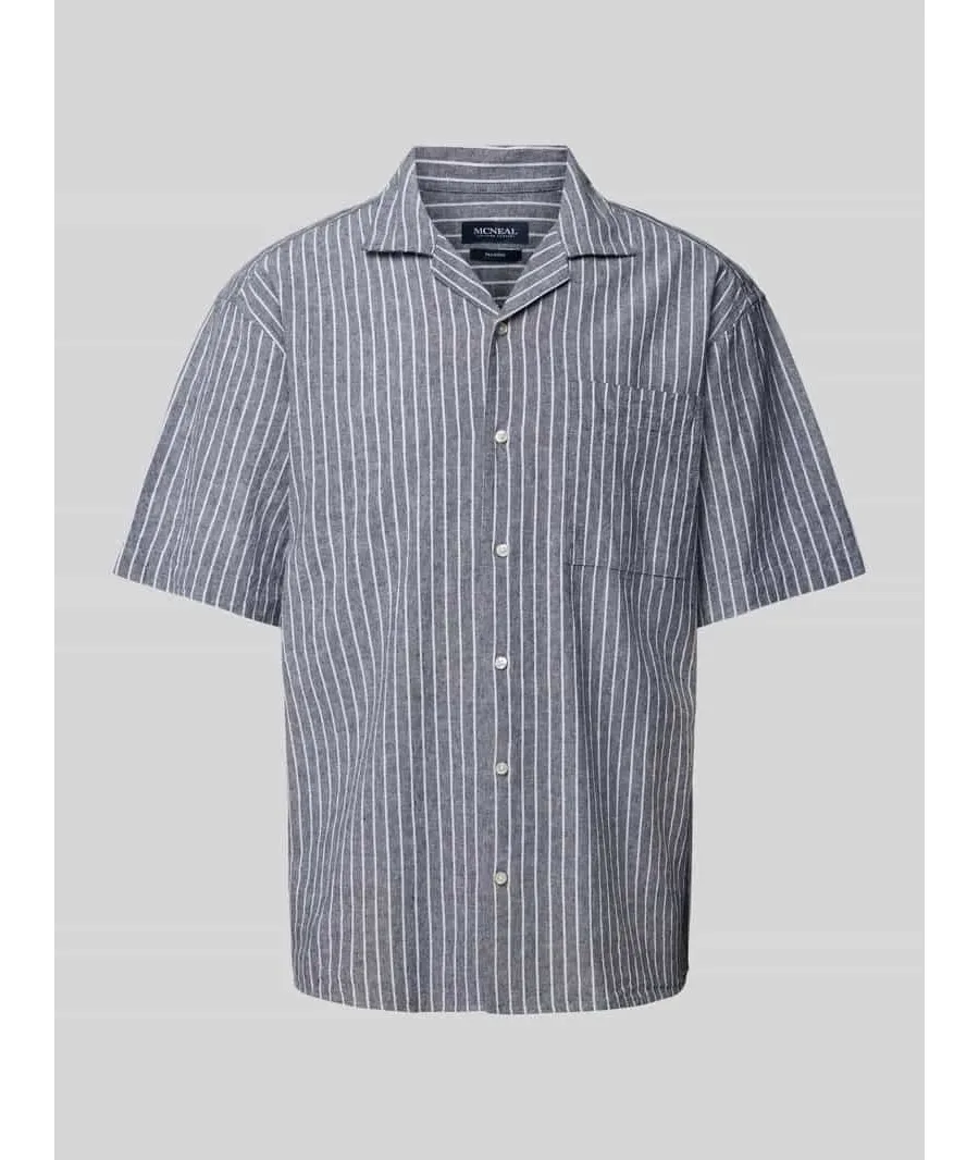 obrazek 1 Koszula casualowa o kroju regular fit z wzorem w paski