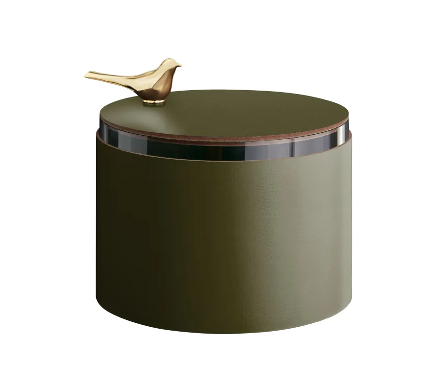 obrazek 1 Ciemnooliwkowe skórzane pudełko Ø15xH10 cm ozdobione ptaszkiem w kolorze złota