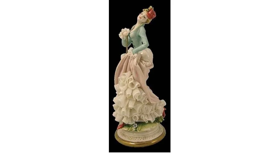 obrazek 1 Figurka z porcelany do apartamentu