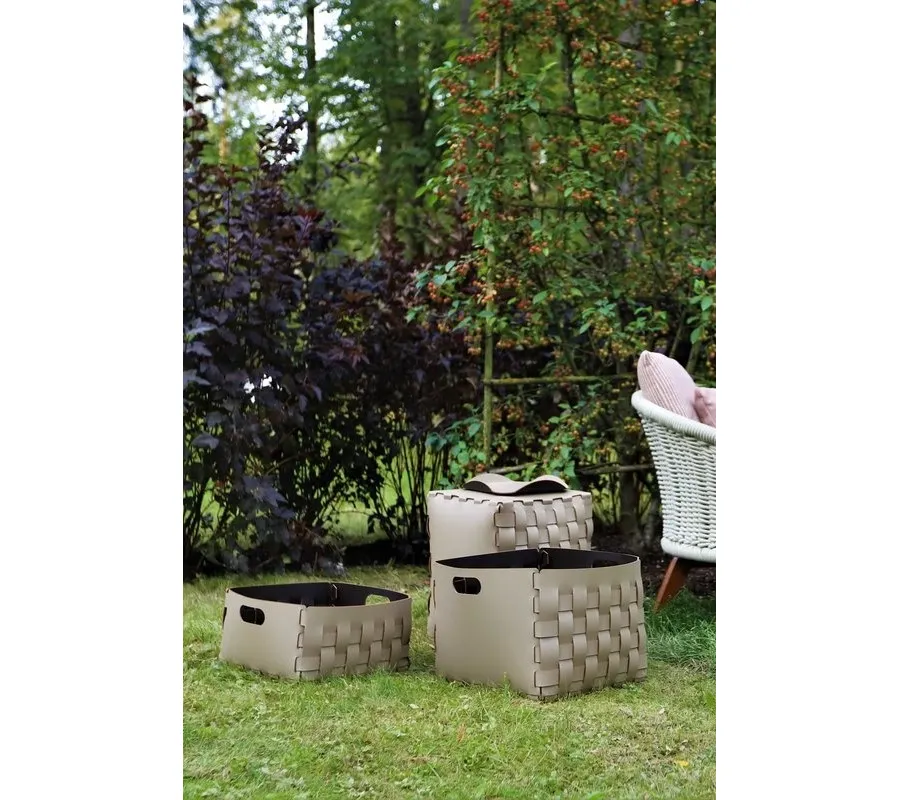 obrazek 2 Duży pleciony kosz Bottega 35x40xH30 cm wykonany z czarnej naturalnej skóry