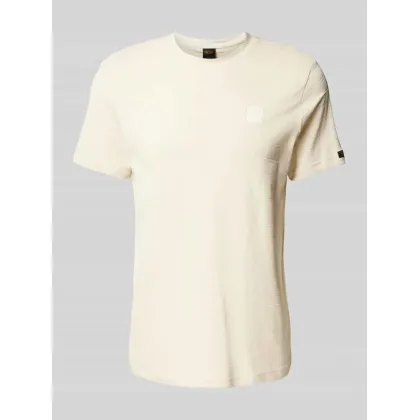 Zdjęcie T-shirt z naszywką z logo