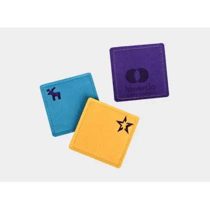 Zdjęcie Ręcznie wykonana podkładka pod kubek z dwóch warstw filcu