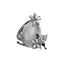 Picture Unique ring Polished silver White zircons White cat's eye