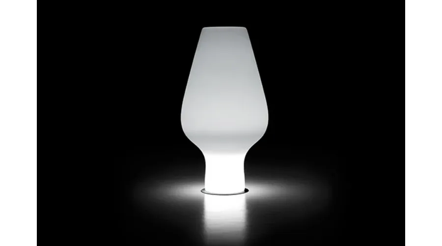 obrazek 1 Nowoczesny wazon do ogrodu i na taras podświetlany lampą led - Plust