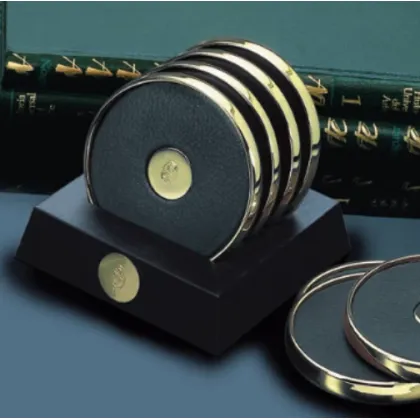 Zdjęcie Luksusowy zestaw podkładek, wykończony 23k złotem