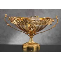 Zdjęcie Dekoracyjna patera ze złotymi zdobieniami