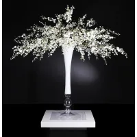 Picture Luxurious flower arrangement in a tall vase
