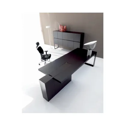 Picture Italian desk for stylish offices