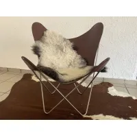 Zdjęcie Osobliwy dywan ozdobny ze skóry owczej - 100x65 cm