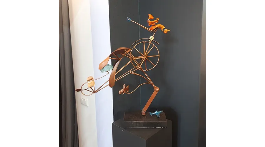 obrazek 1 Elegancka nowoczesna rzeźba ze stali "Pilot"