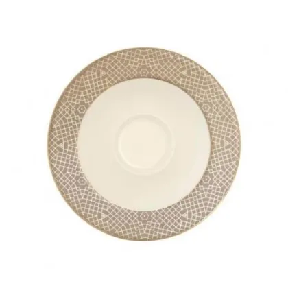 Zdjęcie Kremowy porcelanowy spodek zdobiony złotym motywem – Tettau