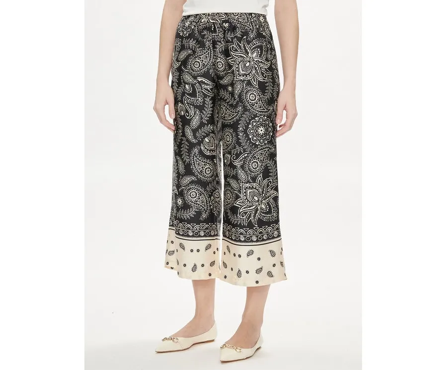 obrazek 1 Liu Jo Spodnie materiałowe MA4407 T6660 Czarny Relaxed Fit
