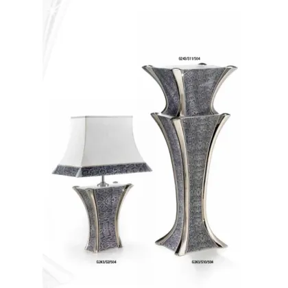 Zdjęcie Ceramiczna kolumna, donica, lampa dekoracyjna zdobiona wzorem skóry węża