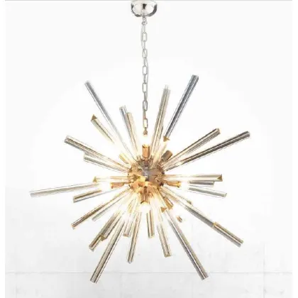 Zdjęcie Piękny stylowy żyrandol z przezroczystymi trójścianami - Il Paralume Marina