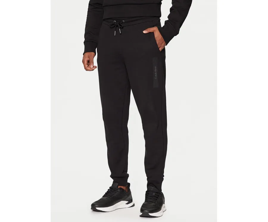 obrazek 1 Calvin Klein Spodnie dresowe K10K113838 Czarny Regular Fit