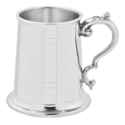 Zdjęcie Upominek z grawerem - oryginalny kufel do piwa ze stylowym uchwytem