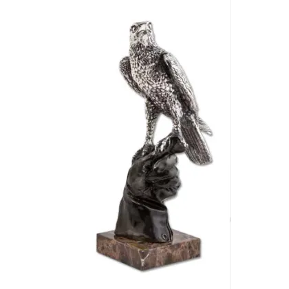 Zdjęcie Niespotykana statuetka sokoła
