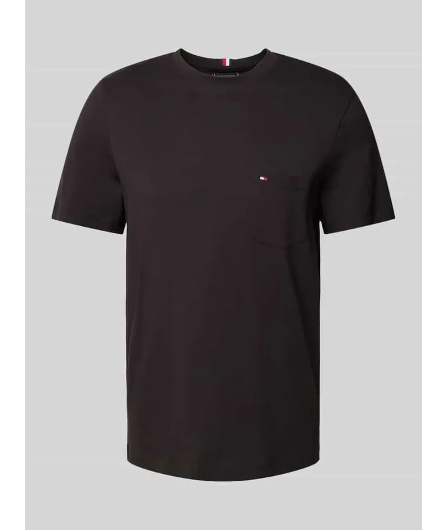 obrazek 1 T-shirt z kieszenią na piersi