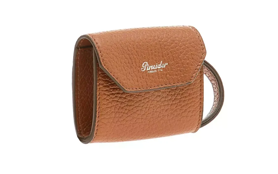 obrazek 4 Włoskie etui na słuchawki AirPods z kolekcji Grained
