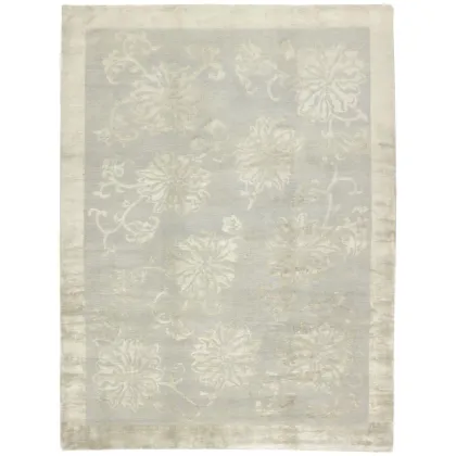 Zdjęcie Kremowy wełniany dywan z kwiatowym deseniem