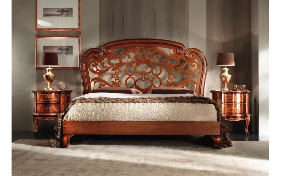 obrazek 2 Elegancka szafka nocna w stylu antycznym z drewna orzechowego 67x42x69
