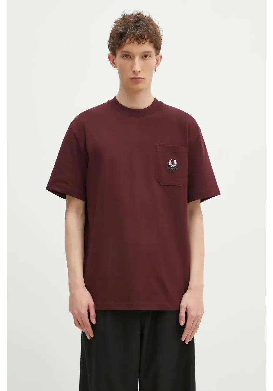 obrazek 1 Fred Perry t-shirt bawełniany męski kolor bordowy z aplikacją M9827.597