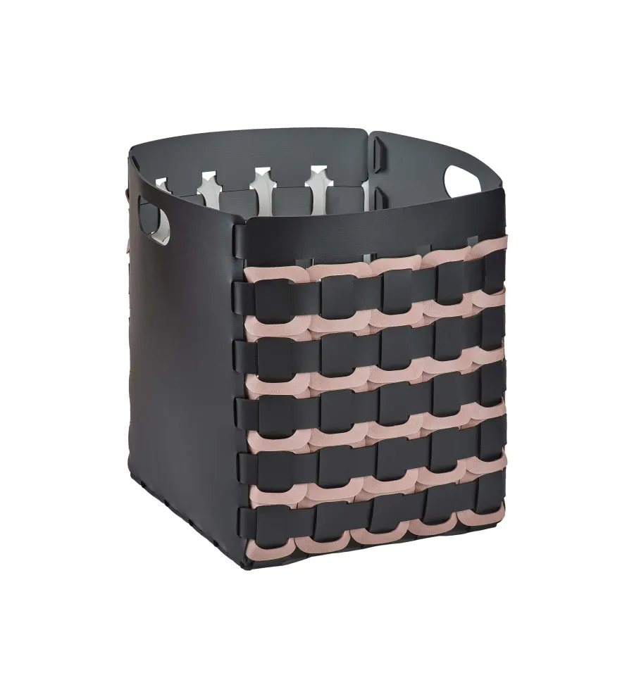 obrazek 1 Czarny kosz Geometria Quadrata 35x35xH40 cm wykonany z plecionej skóry