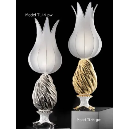 Picture Ceramic white lamp in the shape of a tulip