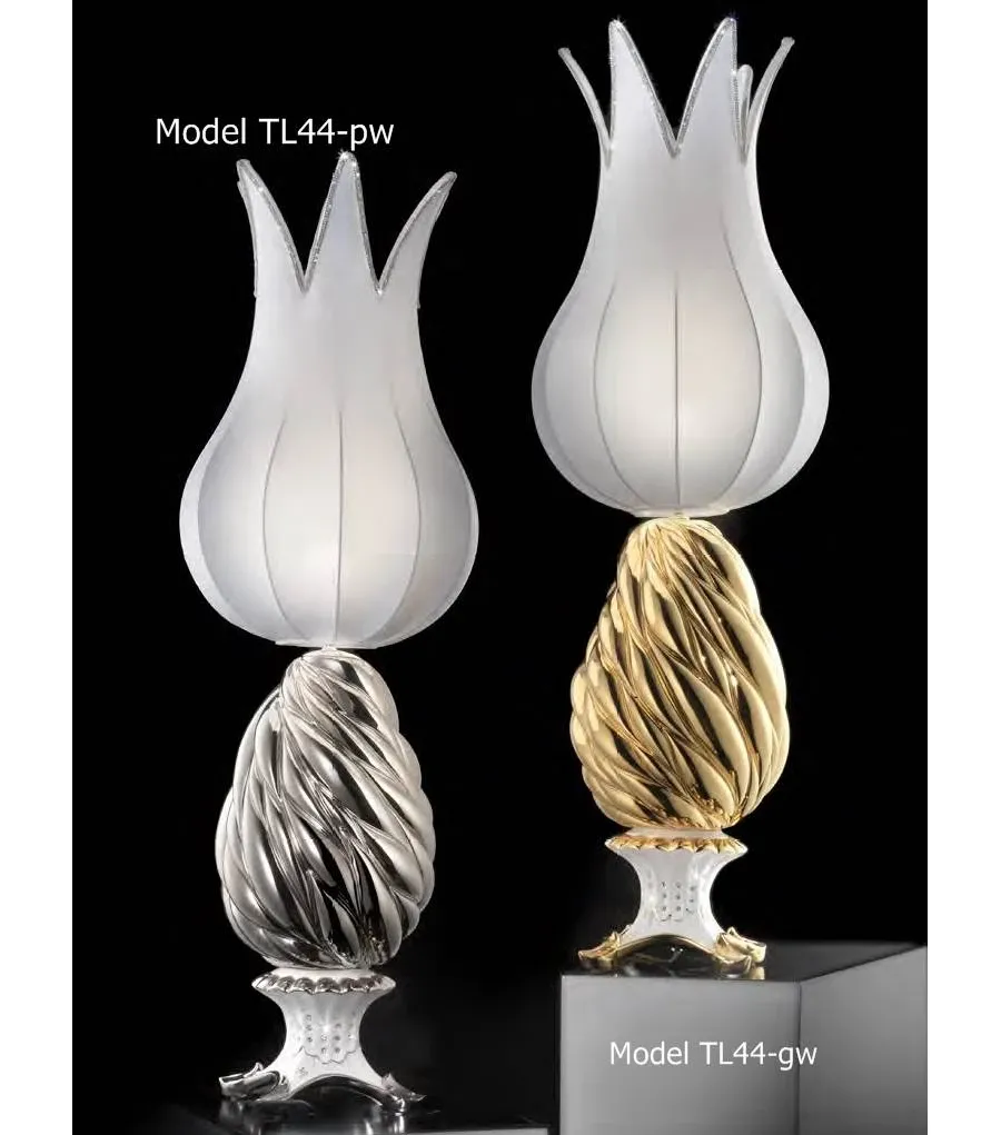 obrazek 1 Ceramiczna biała lampa w kształcie tulipana