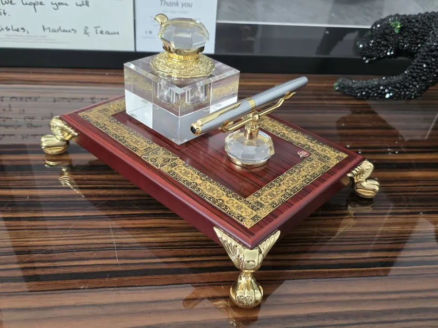 picture 2 Luxury desk Set Shakespeare