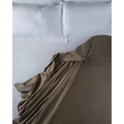 Zdjęcie Brązowe prześcieradło z satyny bawełnianej do sypialni