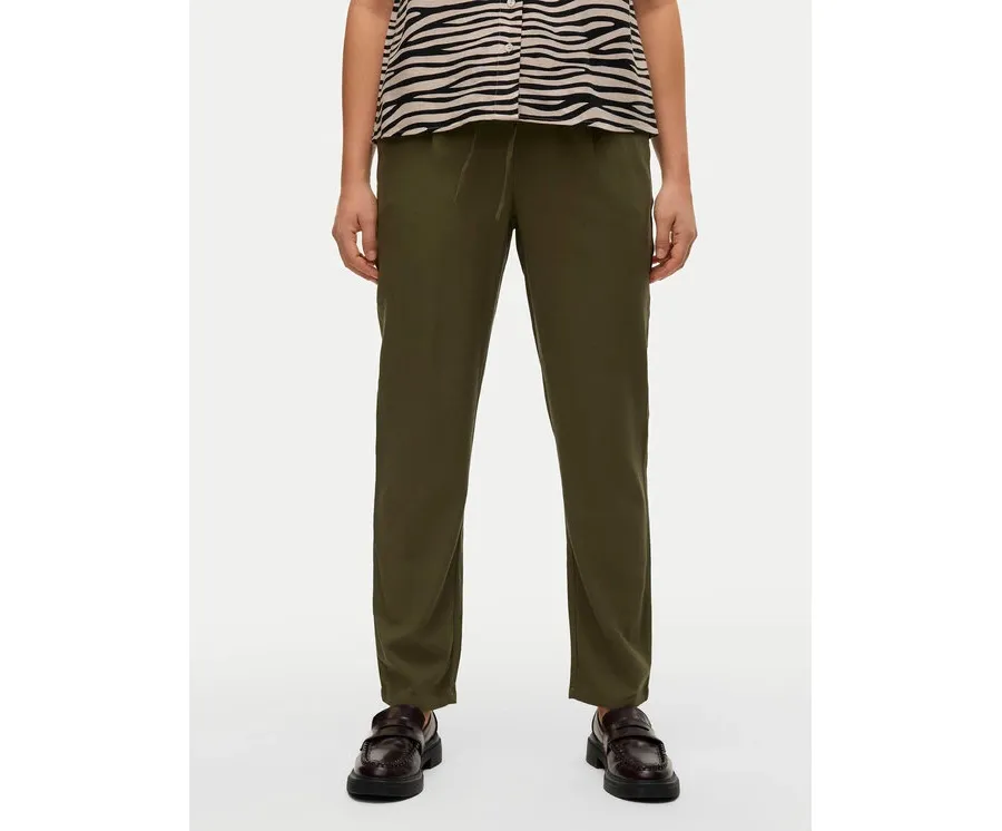 obrazek 1 Vero Moda Spodnie materiałowe Jesmilo 10279691 Zielony Regular Fit