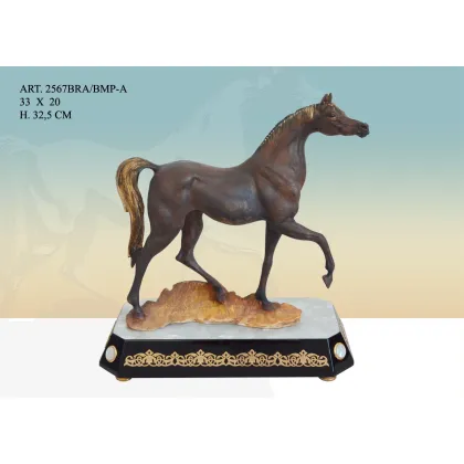 Zdjęcie Cudowna figura konia idealna na prezent