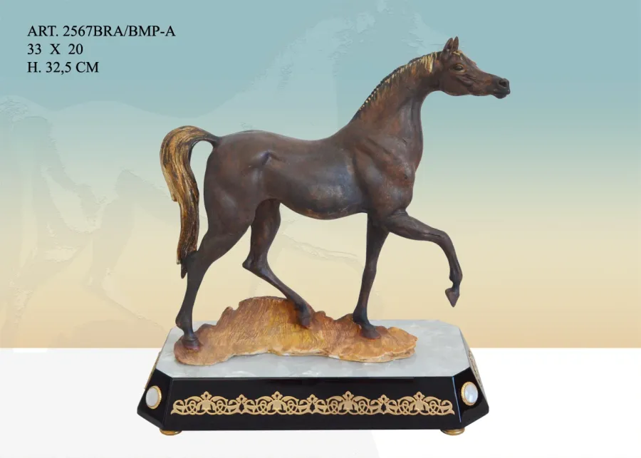 obrazek 1 Cudowna figura konia idealna na prezent