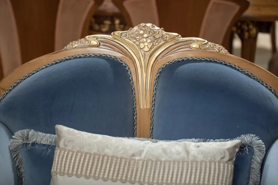 obrazek 4 Luksusowa 3-osobowa sofa z sześcioma poduszkami w komplecie