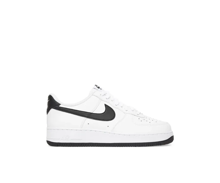 obrazek 1 Nike Sneakersy Air Force 1 07 FQ4296 Biały