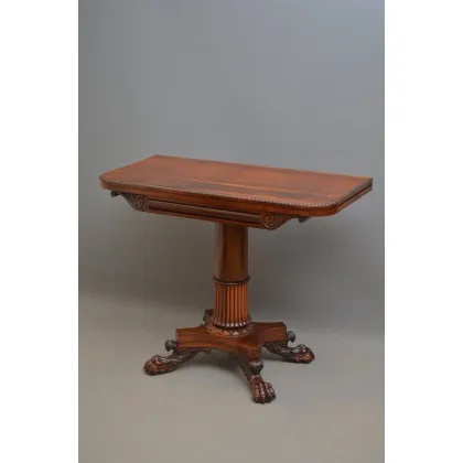 Zdjęcie Najwyższej jakości William IV, stolik z drzewa różanego, z oszałamiającym blatem z rzeźbioną krawędzią-antyk