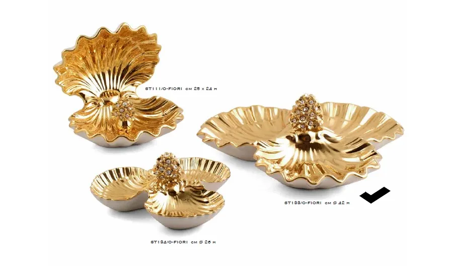 picture 1 A wonderful decoration - a large triple shell with flowers - Bruno Costenaro